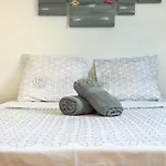 Promo ! La Villa Caraibes Avec Jacuzzi Et Proche De La Plage Du Bourg !