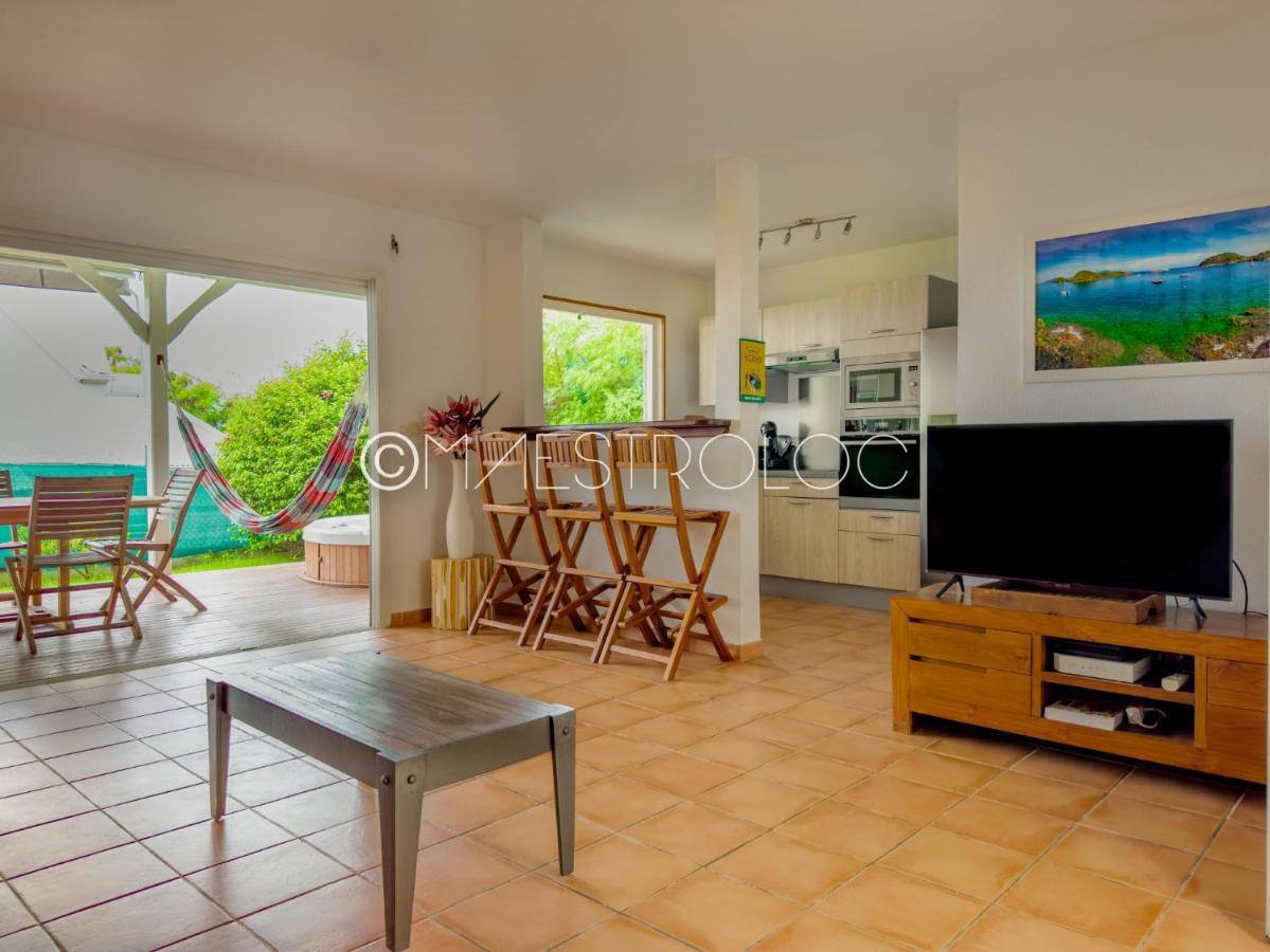 Promo ! La Caraibes Avec Jacuzzi Et Proche De La Du Bourg ! * Sainte-Anne (Grande-Terre)