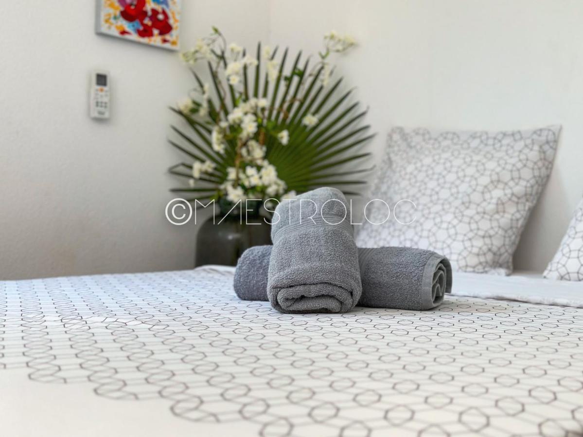 Promo ! La Caraibes Avec Jacuzzi Et Proche De La Du Bourg ! Villa Sainte-Anne (Grande-Terre)