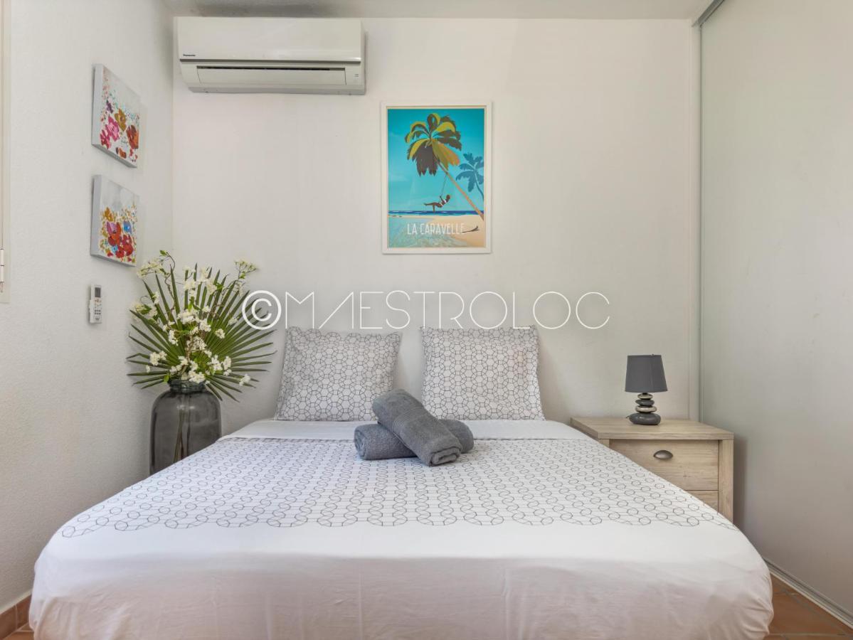 Villa Promo ! La Caraibes Avec Jacuzzi Et Proche De La Du Bourg !